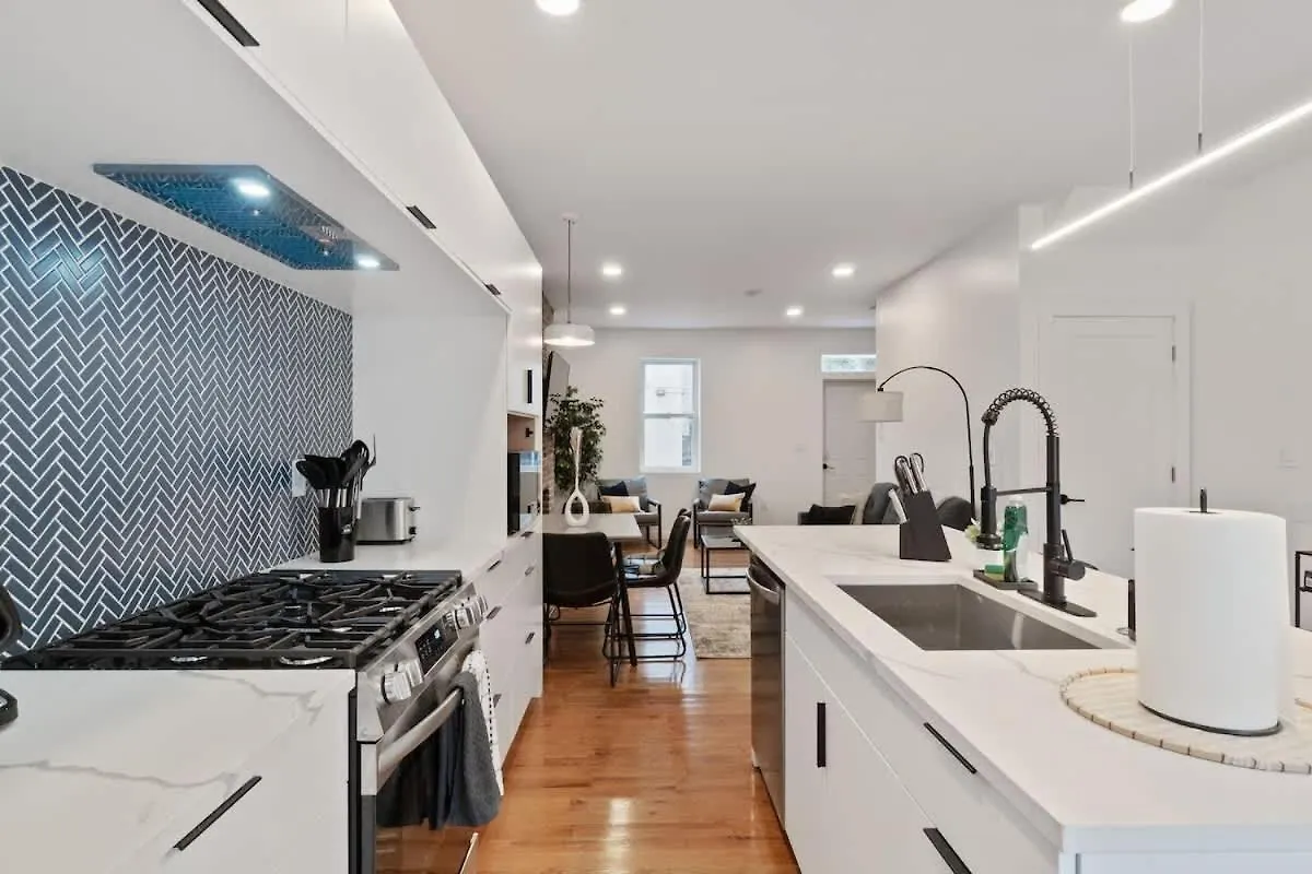 Villa 3 Bdrm 2 And A Half Bath - House Private Yard Duplex Pittsburgh 0*,